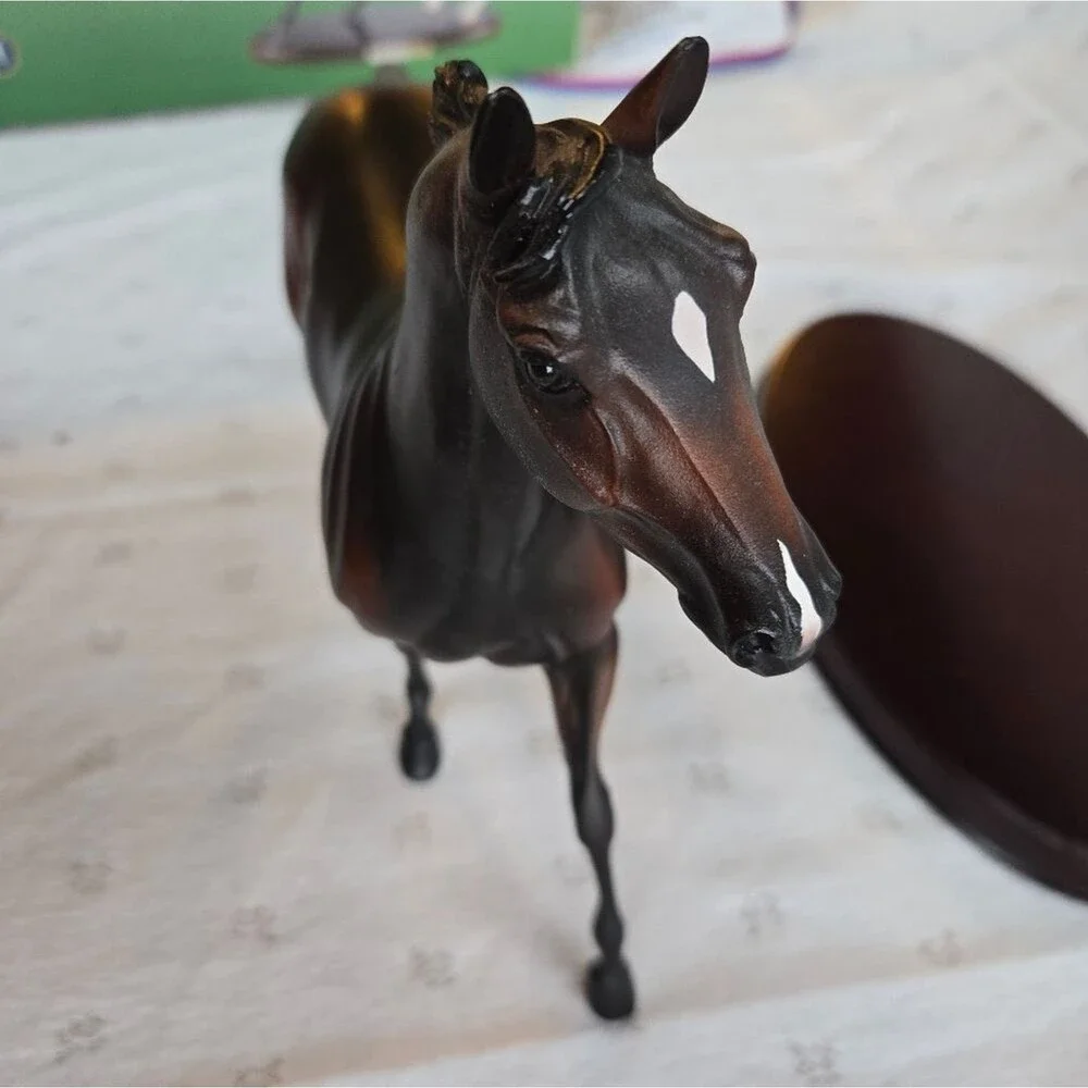 2002 Breyer Chesterfield Horse Sculpture #8130 w/ Wood Base and Box